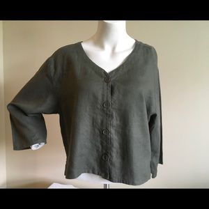 Linen 3/4 Sleeve Top by Uniform